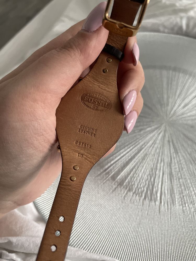 Fossil Boyfriend White Dial Brown Leather Strap Watch for Women - ES3616