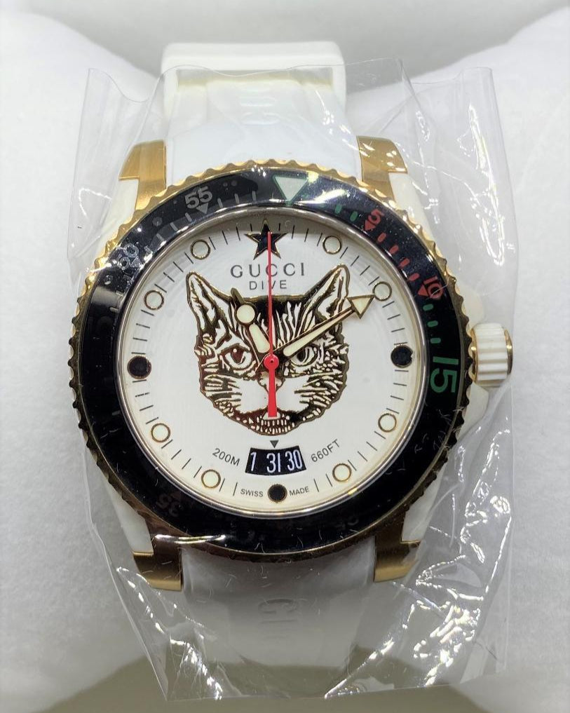 Gucci Dive Quartz White Dial White Rubber Strap Unisex Watch - YA136322